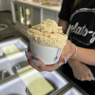 Small lemon &amp; passion fruit gelato