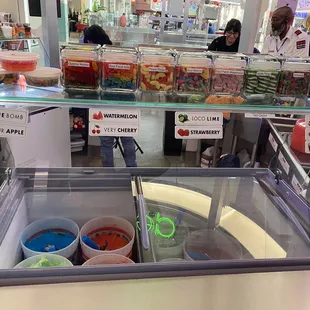 Flavors and toppings