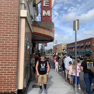 Dobre Brothers concert.