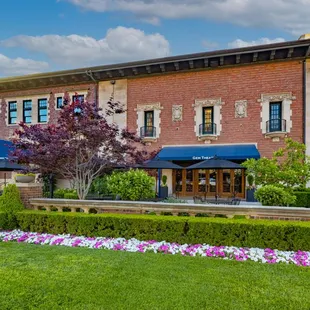 Gem Theatre Exterior