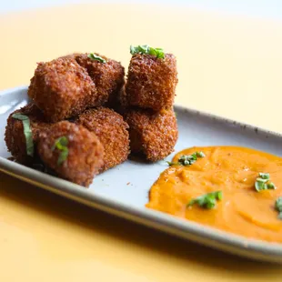  plate of deep fried food