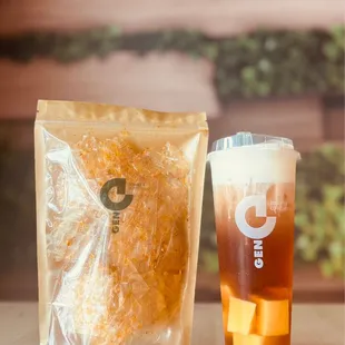 Mix rice paper with chili salt " bnh trng mui t trn kh"