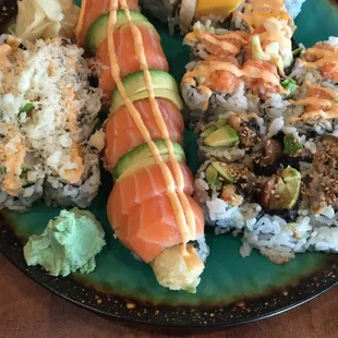 spicy scallop, alaska salmon, spicy shrimp and mango, spicy salmon with cucumber, unagi with avocado