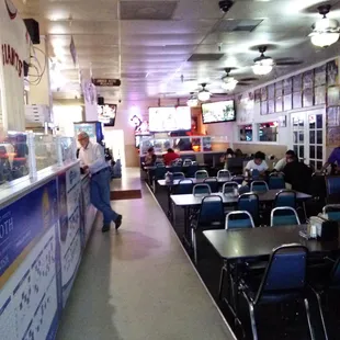 sushi and sashimi, interior