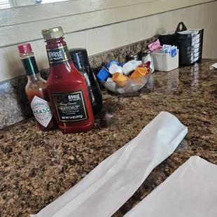Table condiments