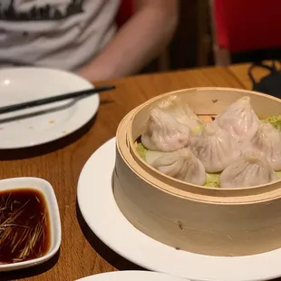 Shanghai Soup Dumpling (6 pc)