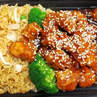 Sesame Chicken Combonation