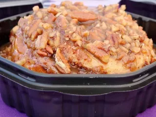 Tonia's On A Roll Speciality Desserts & Catering