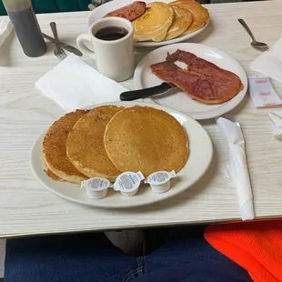 Hot cakes and country ham
