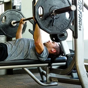 member working out at Askarben Genesis
