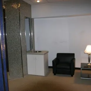 Genesis Hutch Location Locker Rooms