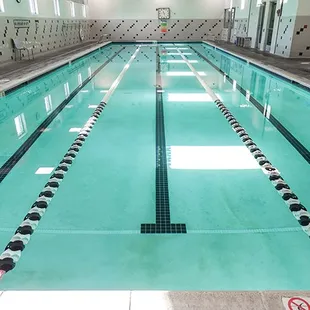 Genesis Health Clubs Independence - Indoor Pool