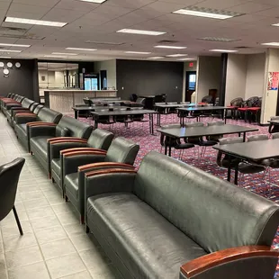 Tennis viewing room and lounge at Genesis Rock Road