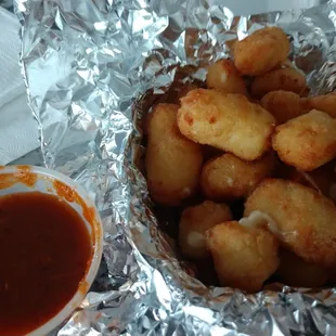 Cheese curds w/hot sauce