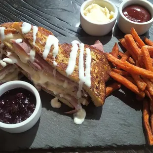 Monte Cristo Sandwich