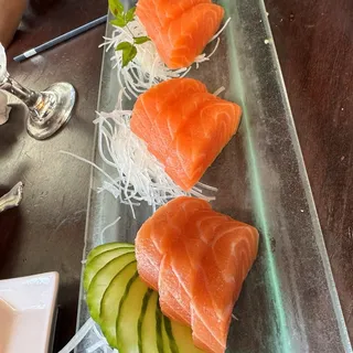 (9pc)Salmon Sashimi