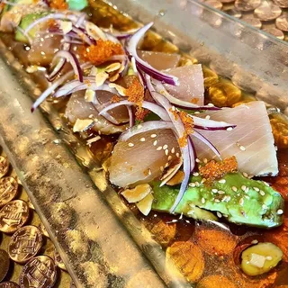 (9pc)White Tuna Sashimi