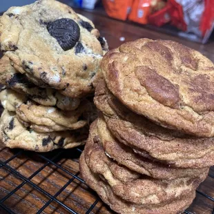 a stack of chocolate chip cookies