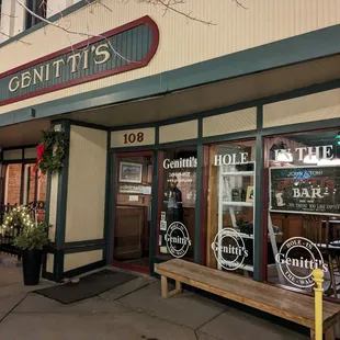 shows the outside of a restaurant