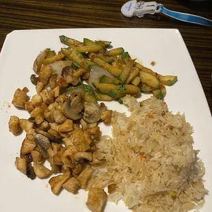 Hibachi chicken lunch portion