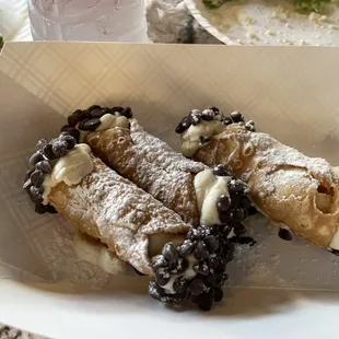 Cannolis