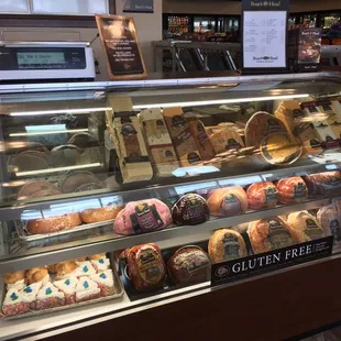 Boar's Head Deli Meat and Sandwiches Made to Order