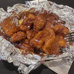 chicken wings and fried chicken, fried chicken wings, chicken, food, bbq wings, chicken wings, fried chicken, bbq chicken, poultry