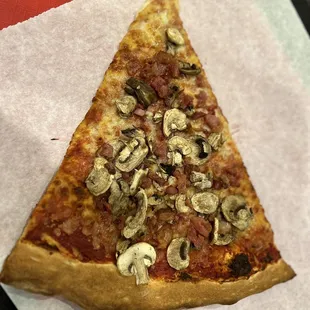Mushroom and bacon slice