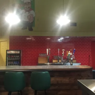 10 domestic/craft beer on tap