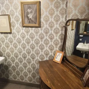 Bathroom decor