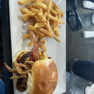 FIREHOUSE BBQ BURGER