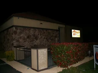 Ding's Cocktail Lounge