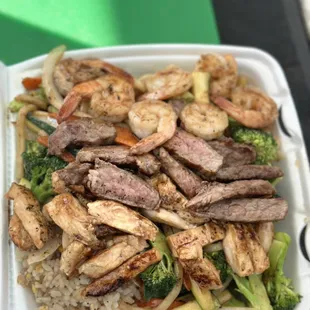 This a trio combo plain