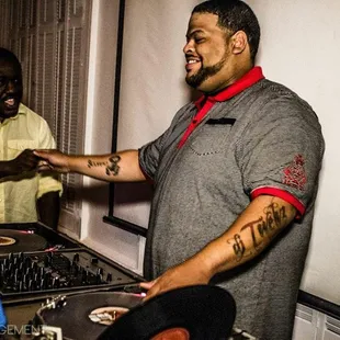 DJ Twelvz!