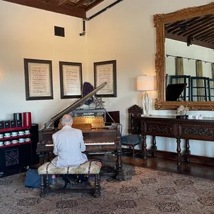 Live piano