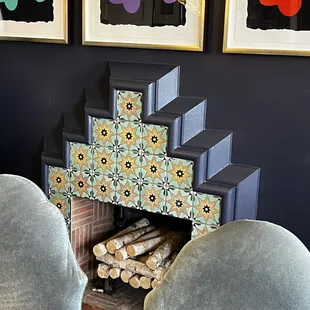 Elvis&apos; FirePlace