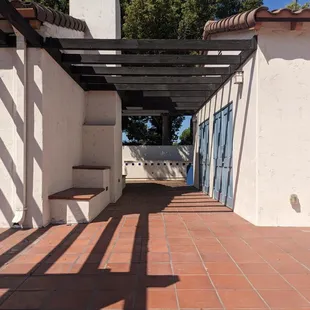 walkway leading to back patio