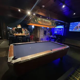 Pool table