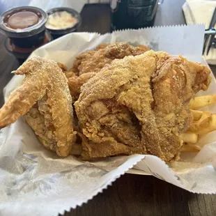 Small White Catfish and Chicken plate