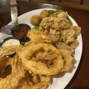 Oysters with Onion Rings