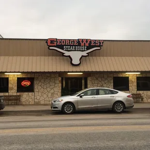 the outside of the restaurant