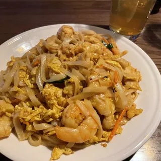 Pad Thai Lunch Combo