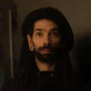 look at it;s 22 inch ears!