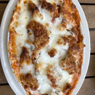 25. Penne with Ricotta, Mozzarella, Marinara and fried chicken + of course George&apos;s special pink sauce