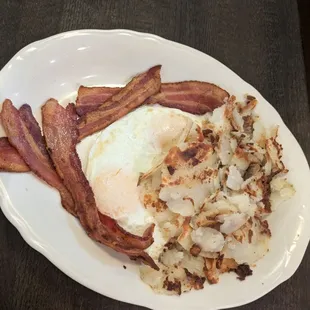 Two eggs with bacon