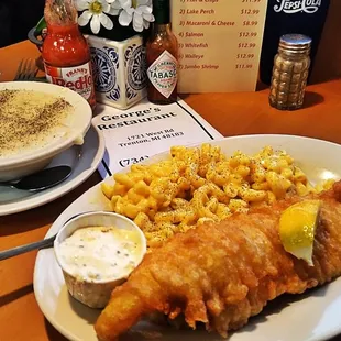 Walleye Fillet and Mac n Clam Chowder, Bread Basket and Rice Pudding Delicious  only 12 bucks