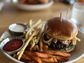 Simmzy's - Long Beach