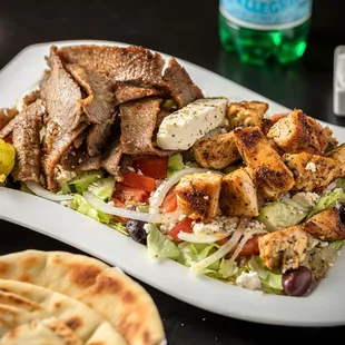 a chicken salad with pita chips