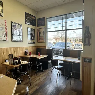 ramen and noodles, interior