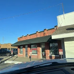 The storefront of George's liquor